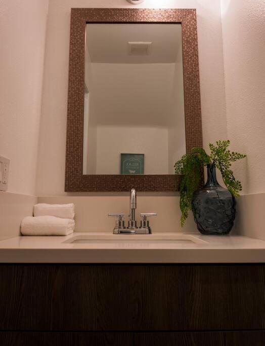 Stylish 2 Bed 1 And Half Bath Apartment Near Sofi Stadium, Lax, Forum Inglewood Exteriér fotografie